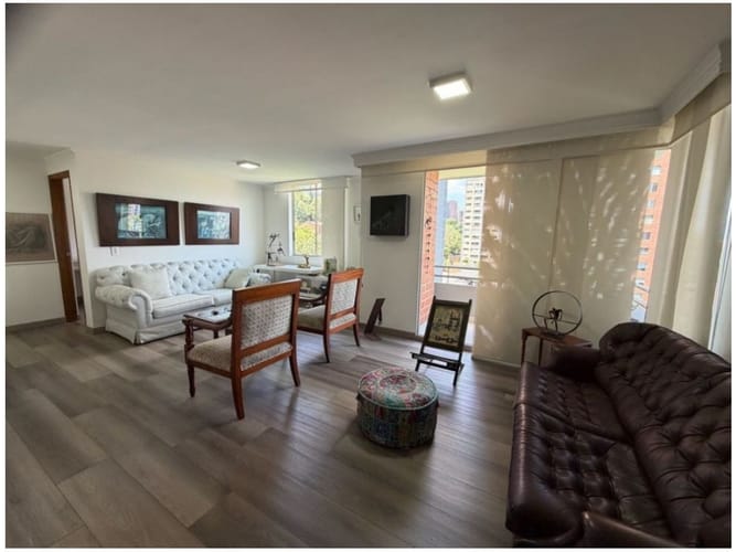 Apartamento en venta en El Poblado, Medellín · foto 3 de 13