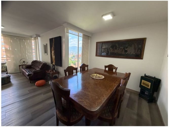 Apartamento en venta en El Poblado, Medellín · foto 4 de 13
