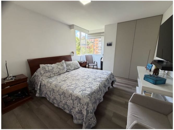 Apartamento en venta en El Poblado, Medellín · foto 6 de 13