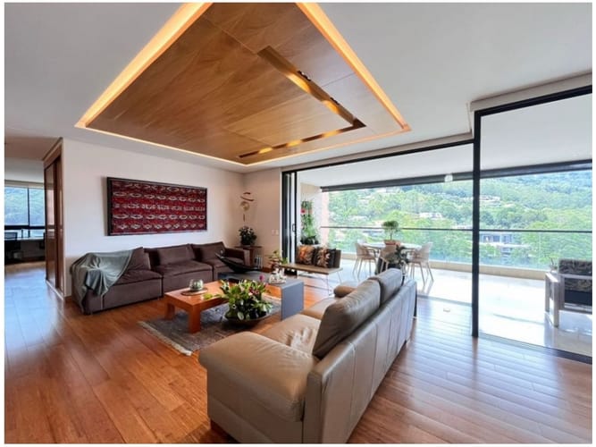 Apartamento en venta en El Poblado, Medellín · foto 3 de 24