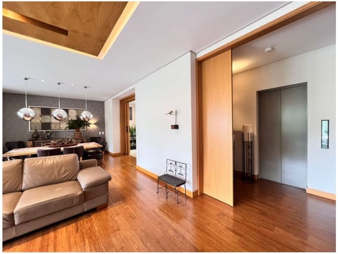 Apartamento en venta en El Poblado, Medellín · foto 6 de 24