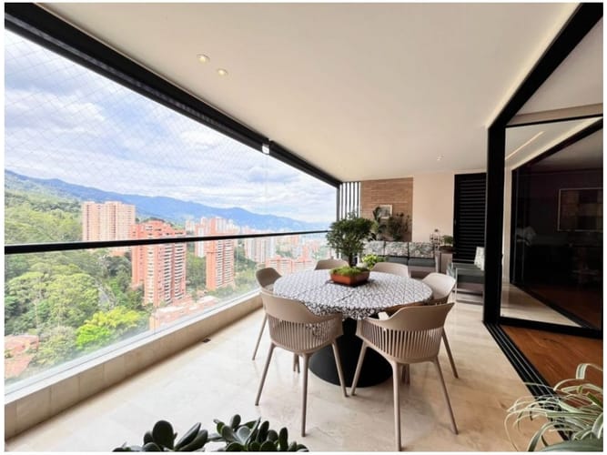 Apartamento en venta en El Poblado, Medellín · foto 9 de 24