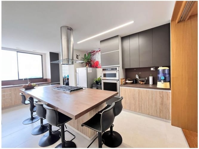 Apartamento en venta en El Poblado, Medellín · foto 11 de 24