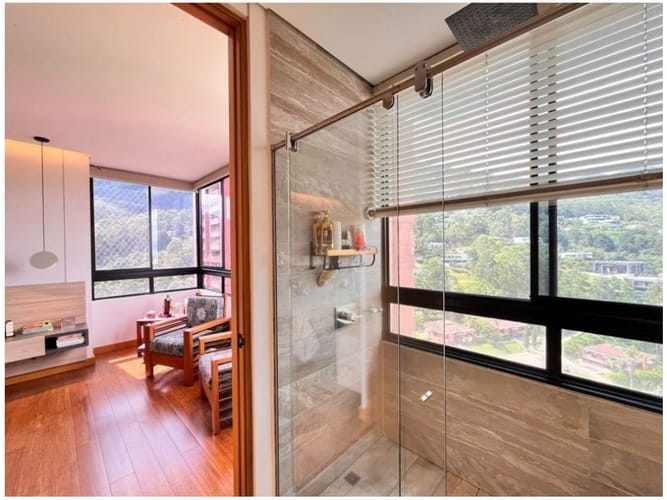Apartamento en venta en El Poblado, Medellín · foto 23 de 24