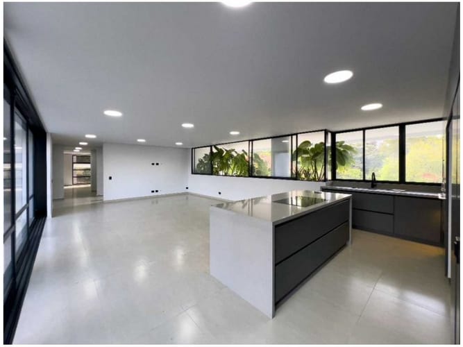Apartamento en venta en El Poblado, Medellín · foto 5 de 18