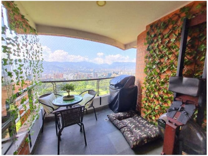 Apartamento de 3 alcobas en venta en San Lucas, Medellín, 140 m² · foto 6 de 15