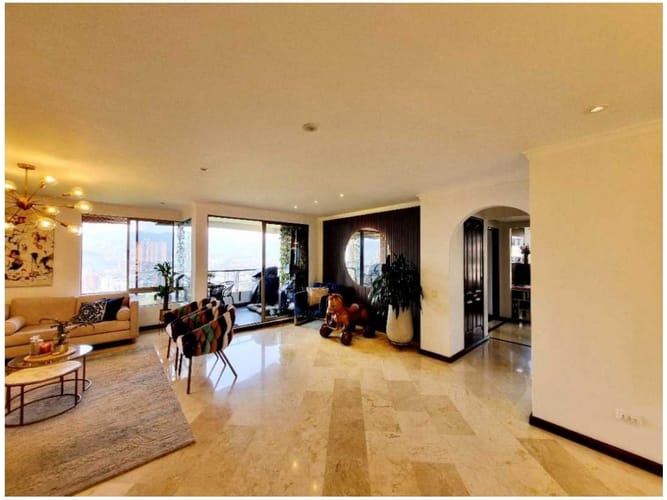 Apartamento de 3 alcobas en venta en San Lucas, Medellín, 140 m² · foto 7 de 15