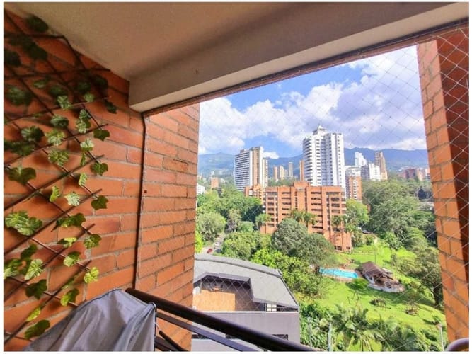 Apartamento de 3 alcobas en venta en San Lucas, Medellín, 140 m² · foto 8 de 15