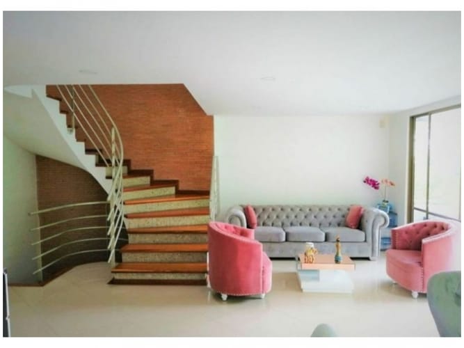 Casa de 4 alcobas en venta en Loma Del Chocho, Envigado, 284 m² · foto 7 de 17