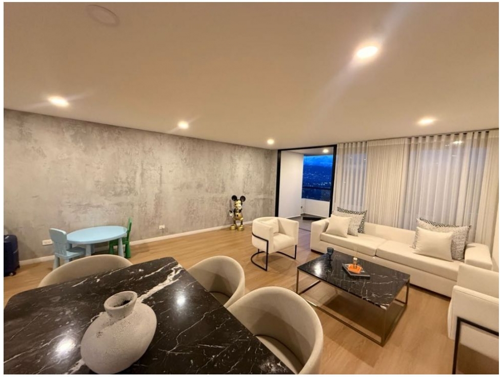 Apartamento en venta en Loma De Las Brujas, Envigado · foto 7 de 24