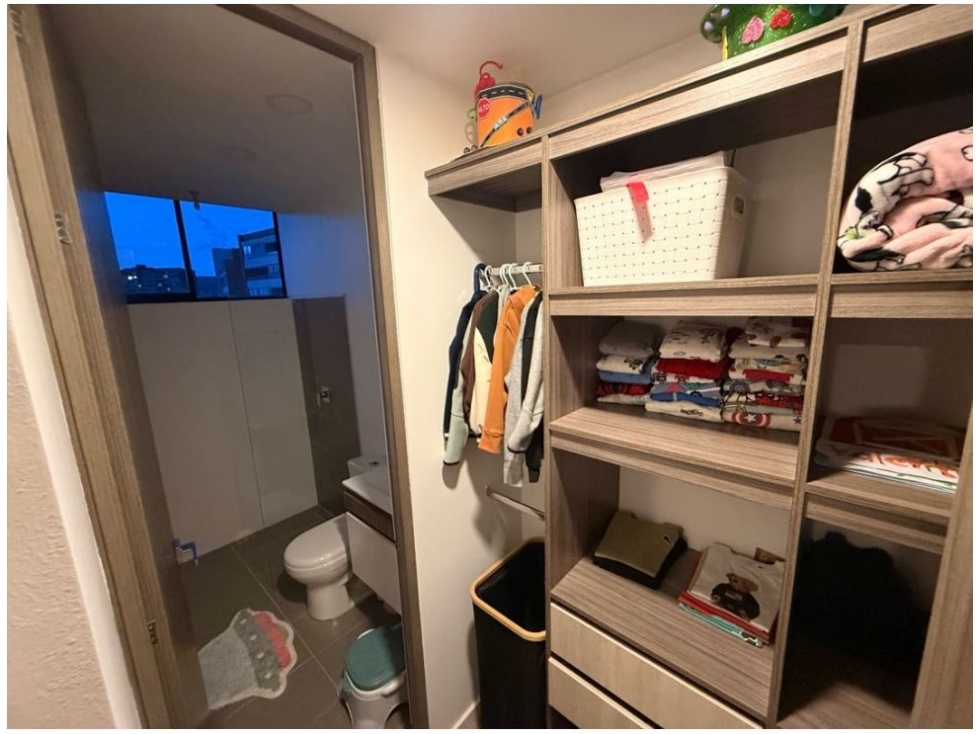 Apartamento en venta en Loma De Las Brujas, Envigado · foto 10 de 24