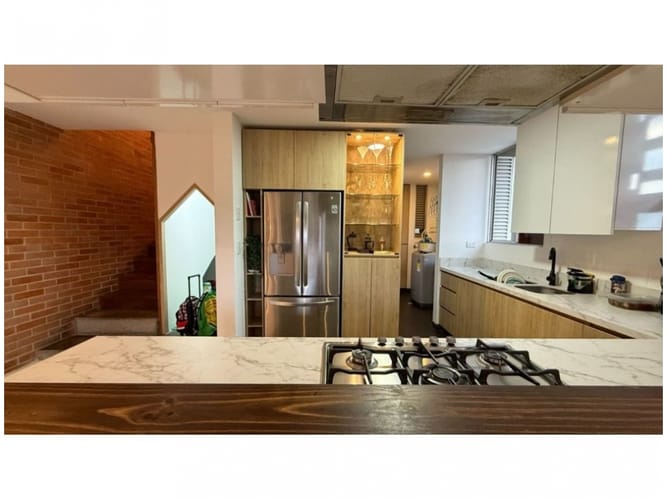 Apartamento en venta en El Poblado, Medellín, 210 m² · foto 8 de 24