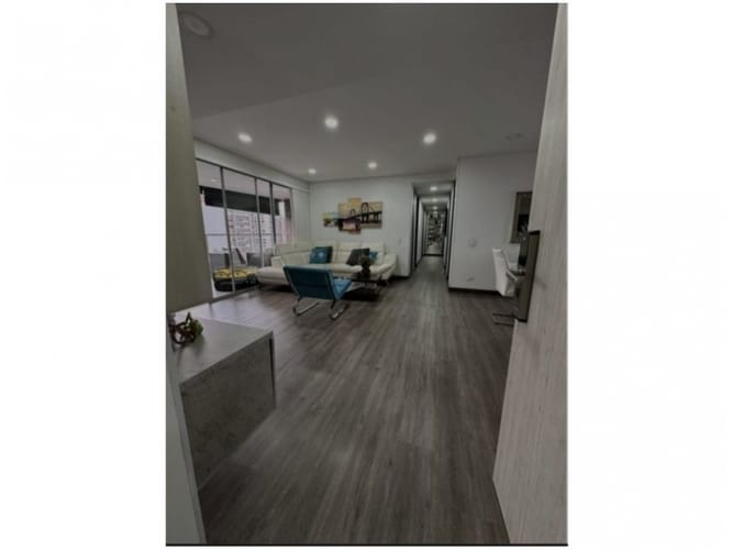 Apartamento en venta en El Poblado, Medellín · foto 4 de 24