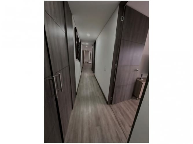 Apartamento en venta en El Poblado, Medellín · foto 9 de 24