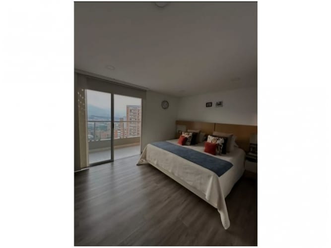 Apartamento en venta en El Poblado, Medellín · foto 10 de 24