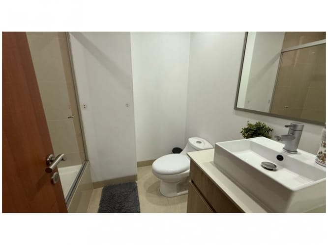 Apartamento en venta en El Poblado, Medellín, 210 m² · foto 20 de 24