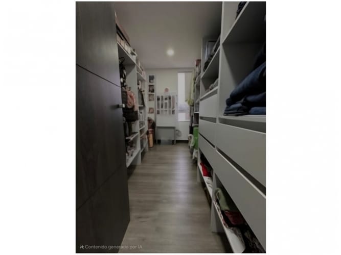 Apartamento en venta en El Poblado, Medellín · foto 21 de 24