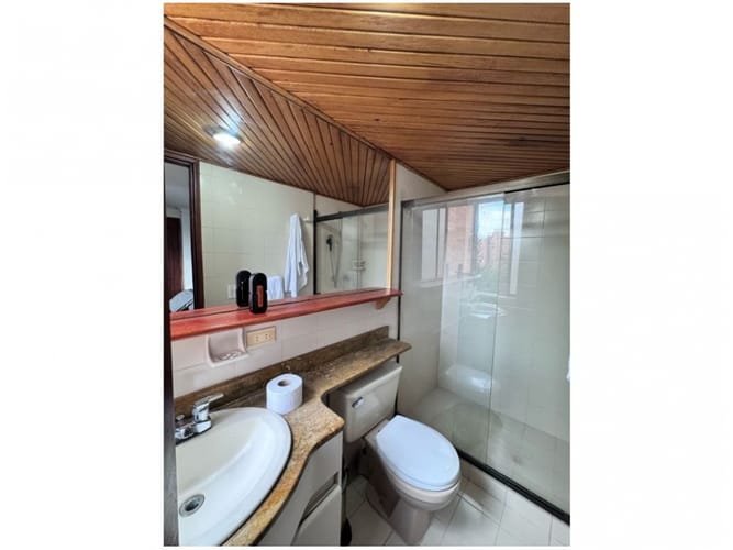 Apartamento de 3 alcobas en venta en El Poblado, Medellín, 174 m² · foto 20 de 24