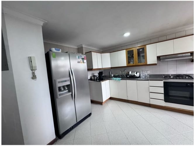 Apartamento de 3 alcobas en venta en El Poblado, Medellín, 174 m² · foto 23 de 24