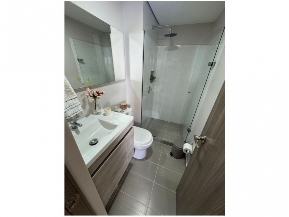 Apartamento en venta en Loma De Las Brujas, Envigado · foto 2 de 16