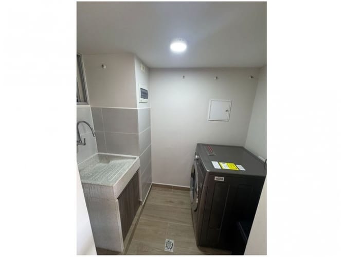 Apartamento en venta en Loma De Las Brujas, Envigado · foto 5 de 16