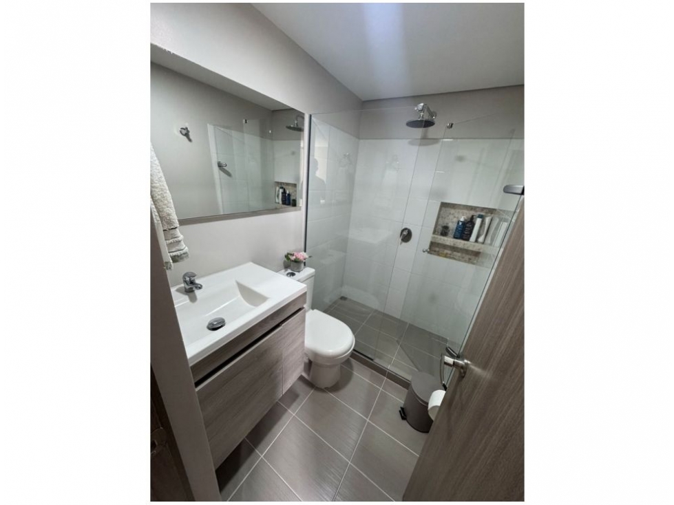 Apartamento en venta en Loma De Las Brujas, Envigado · foto 7 de 16