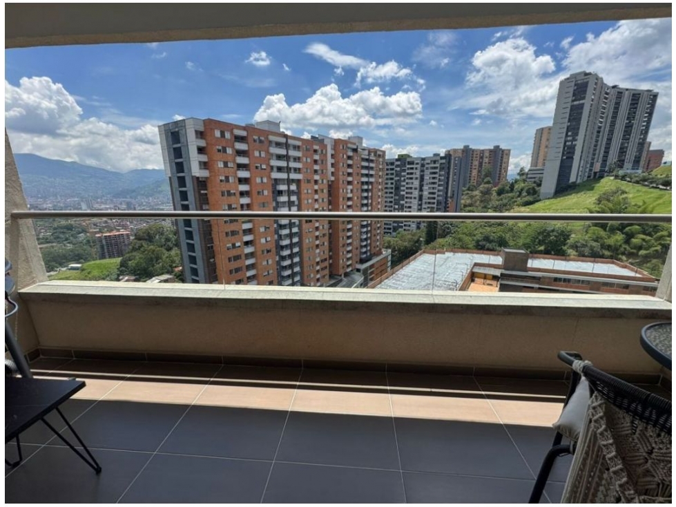 Apartamento en venta en Loma De Las Brujas, Envigado · foto 10 de 16