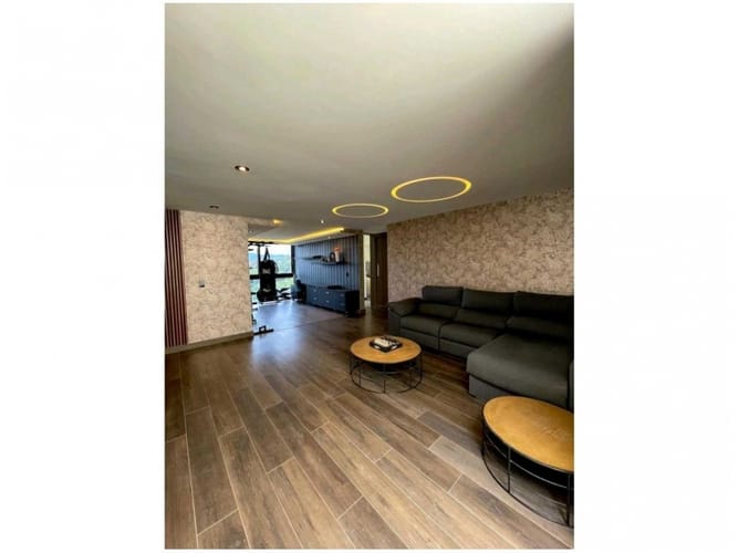 Casa de 3 alcobas en venta en La Doctora, Sabaneta, 1831 m² · foto 13 de 24