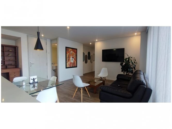 Apartamento de 2 alcobas en venta en El Poblado, Medellín, 95 m² · foto 20 de 24