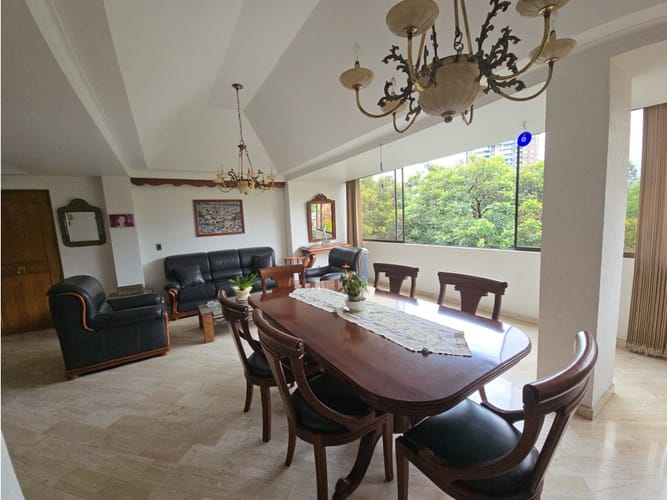 Apartamento de 4 alcobas en venta en La Pradera, Medellín, 175 m² · foto 2 de 6
