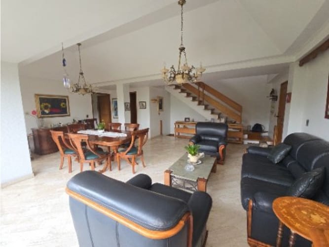 Apartamento de 4 alcobas en venta en La Pradera, Medellín, 175 m² · foto 4 de 6