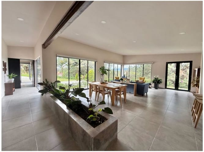 Casa de 3 alcobas en venta en Cascajo Abajo, Rionegro · foto 4 de 24