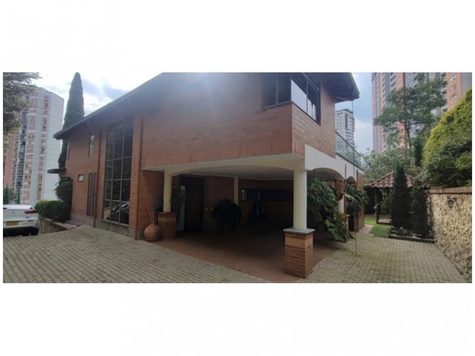 Casa de 4 alcobas en venta en San Joaquin, Sabaneta, 350 m² · foto 4 de 24