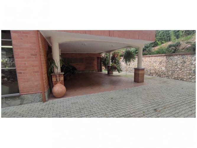 Casa de 4 alcobas en venta en San Joaquin, Sabaneta, 350 m² · foto 11 de 24