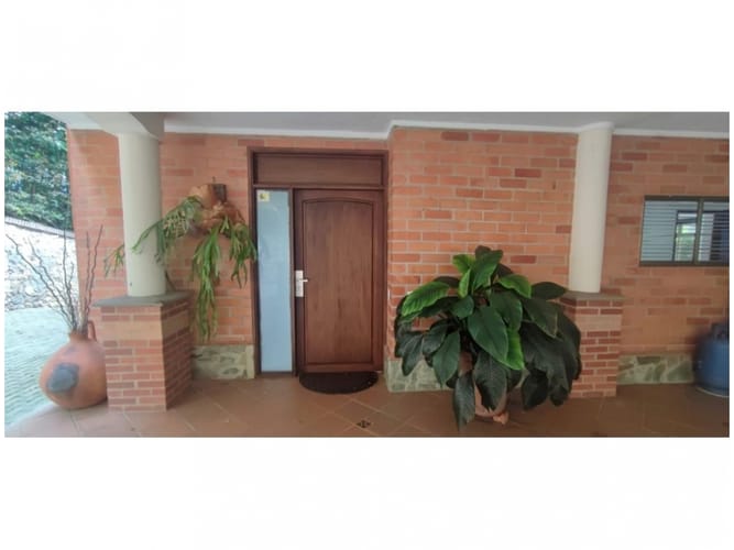 Casa de 4 alcobas en venta en San Joaquin, Sabaneta, 350 m² · foto 12 de 24