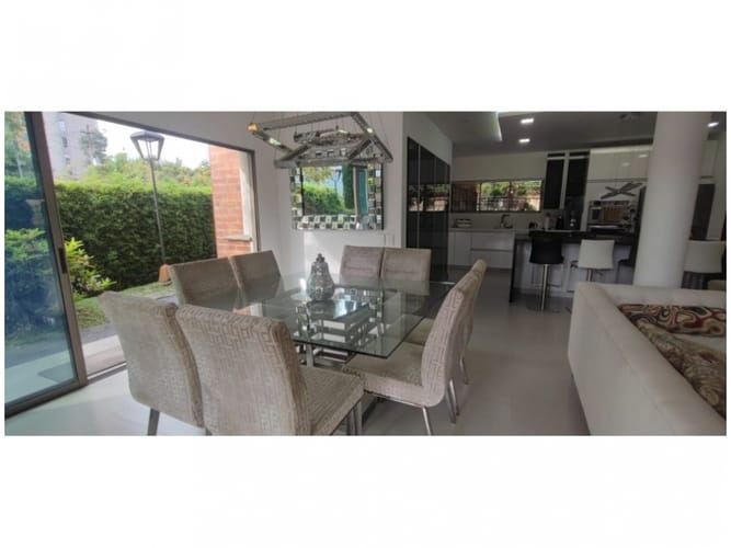 Casa de 4 alcobas en venta en San Joaquin, Sabaneta, 350 m² · foto 16 de 24