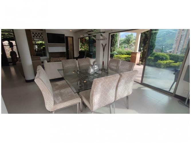 Casa de 4 alcobas en venta en San Joaquin, Sabaneta, 350 m² · foto 18 de 24