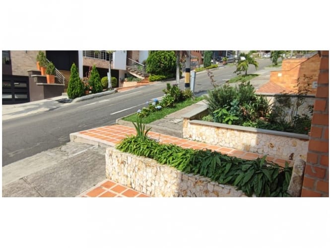 Casa de 6 alcobas en venta en Vegas De La Doctora, Sabaneta, 257 m² · foto 4 de 24