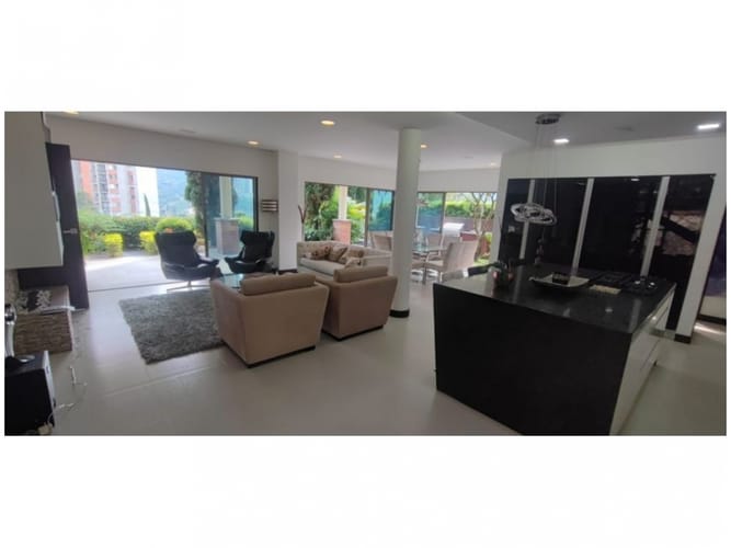 Casa de 4 alcobas en venta en San Joaquin, Sabaneta, 350 m² · foto 19 de 24