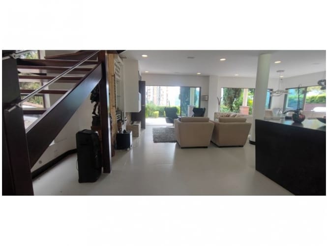 Casa de 4 alcobas en venta en San Joaquin, Sabaneta, 350 m² · foto 20 de 24