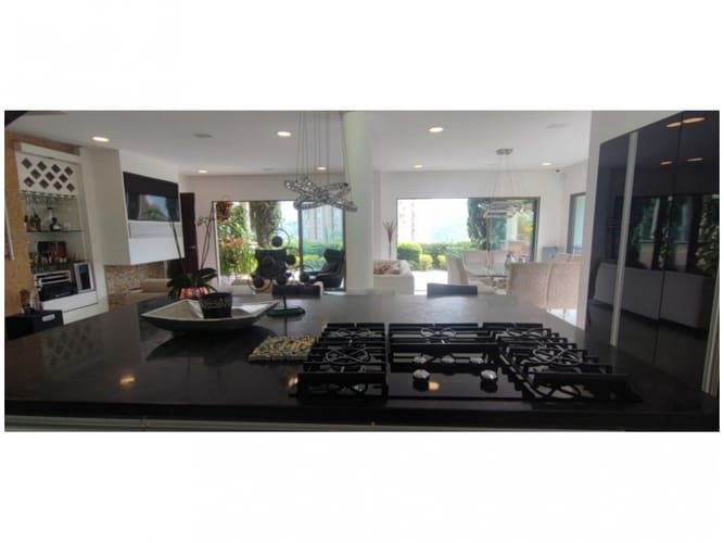 Casa de 4 alcobas en venta en San Joaquin, Sabaneta, 350 m² · foto 23 de 24