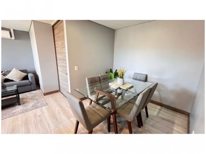 Apartamento de 3 alcobas en venta en El Poblado, Medellín, 107 m² · foto 4 de 17