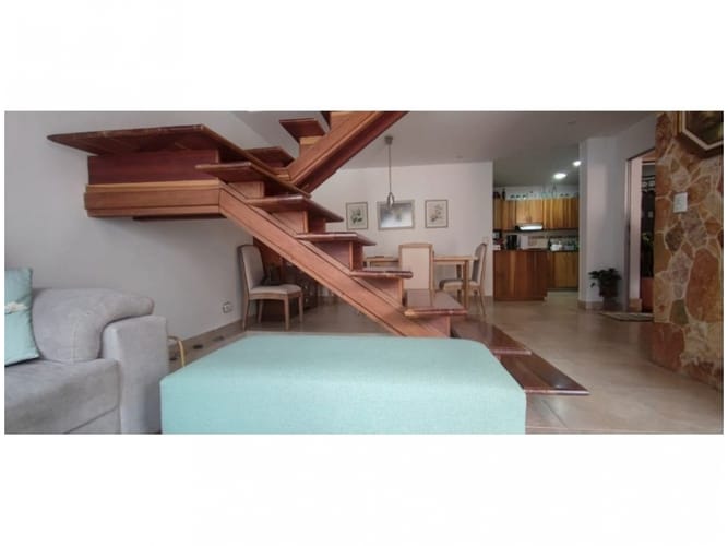 Casa de 6 alcobas en venta en Vegas De La Doctora, Sabaneta, 257 m² · foto 15 de 24