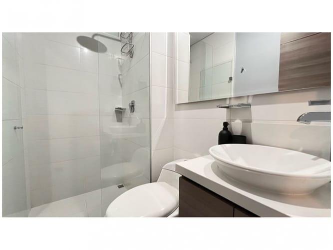 Apartamento de 3 alcobas en venta en El Poblado, Medellín, 107 m² · foto 6 de 17