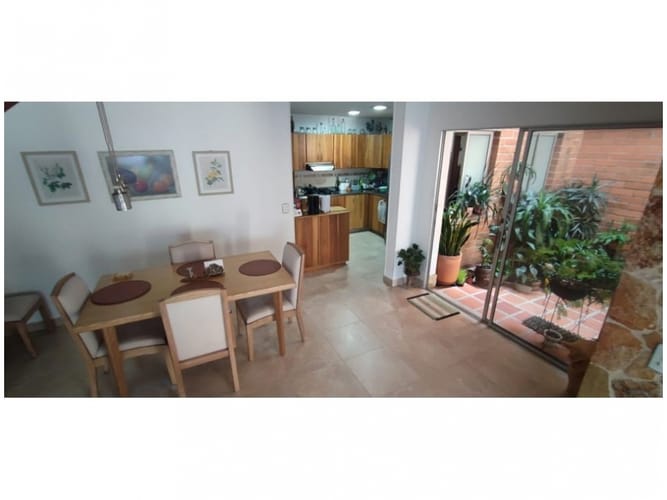 Casa de 6 alcobas en venta en Vegas De La Doctora, Sabaneta, 257 m² · foto 19 de 24