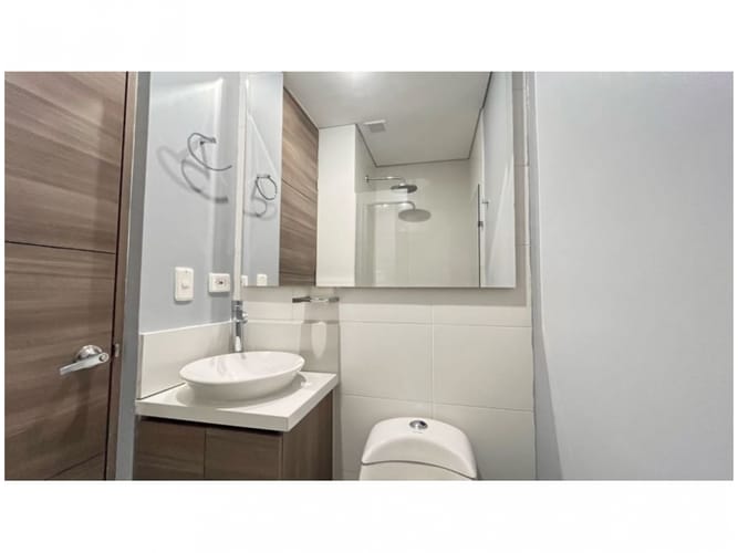 Apartamento de 3 alcobas en venta en El Poblado, Medellín, 107 m² · foto 9 de 17