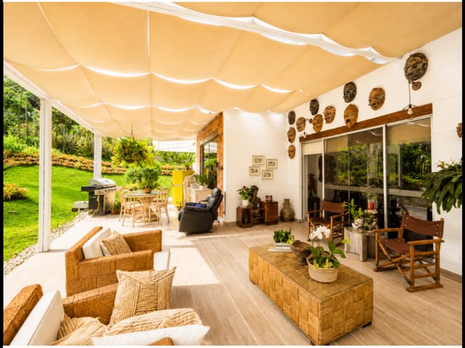 Casa en venta en Loma Del Escobero, Envigado · foto 2 de 20