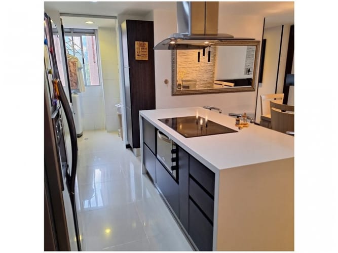 Apartamento de 3 alcobas en venta en Loma De Las Brujas, Envigado, 138 m² · foto 5 de 14