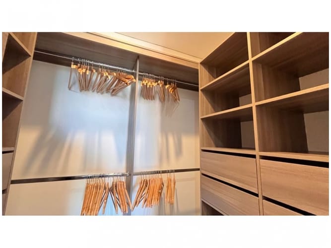 Apartamento de 3 alcobas en venta en El Poblado, Medellín, 107 m² · foto 16 de 17
