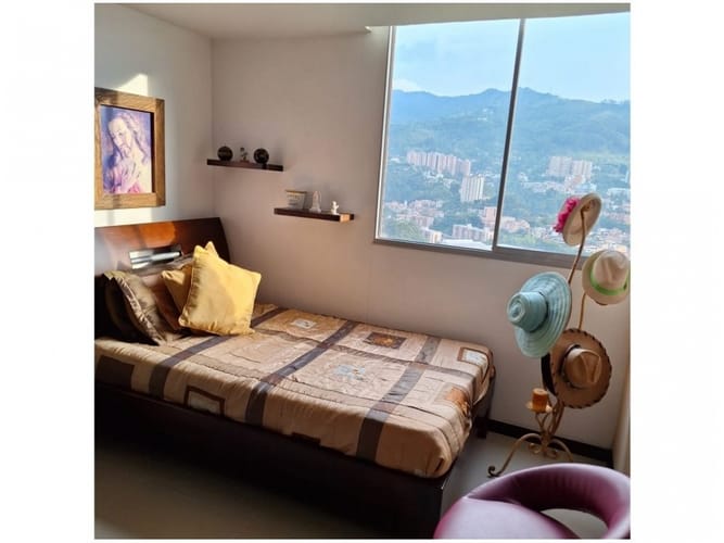 Apartamento de 3 alcobas en venta en Loma De Las Brujas, Envigado, 138 m² · foto 11 de 14